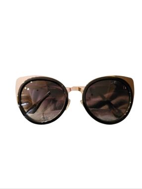 Chic Two-Tone Cat Eye Sunglasses Silver And Black